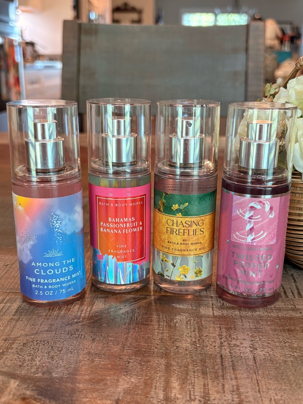 LIKE NEW Bath & Body Works TRAVEL MIST Bundle of 4 **READ**